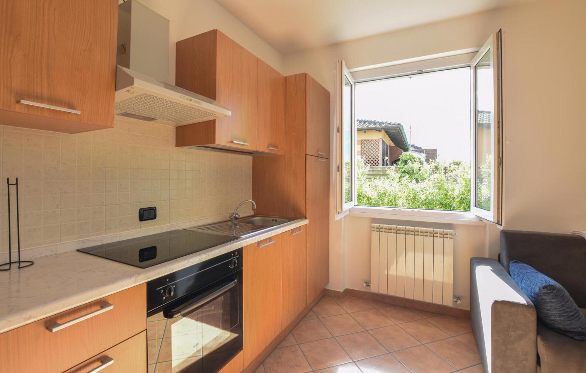 1 Bedroom Beautiful Apartment In دومازو المظهر الخارجي الصورة